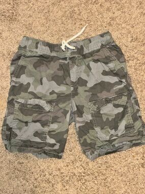 Cat & Jack Boys Camo Cargo Shorts - size 10/12